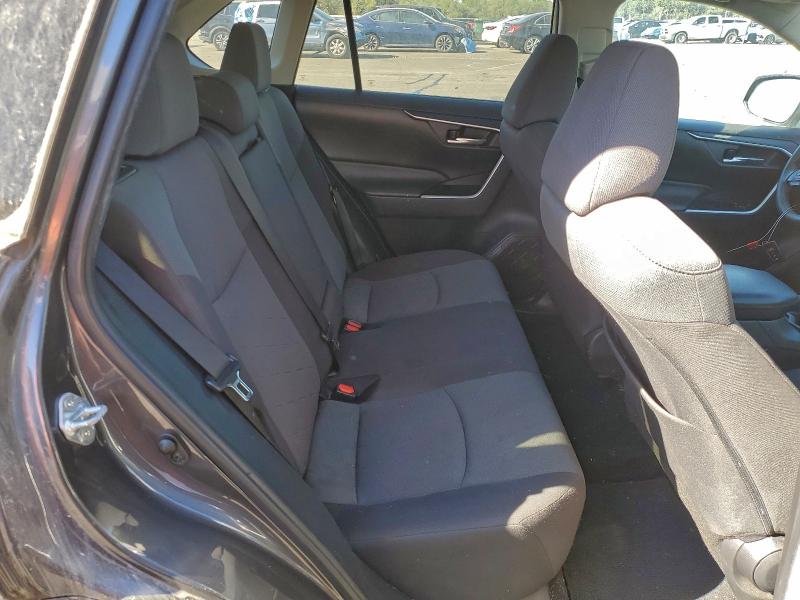 Фото 11 - TOYOTA RAV4