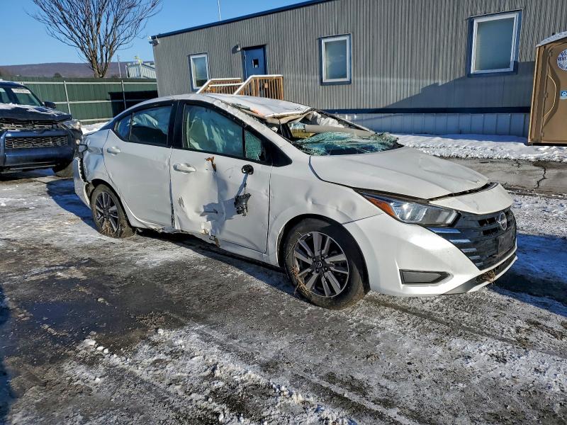 Фото 4 - NISSAN VERSA