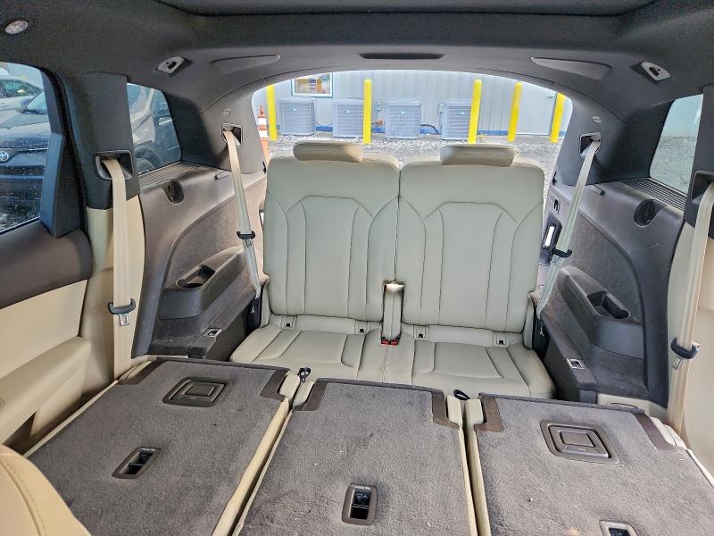 Фото 10 - AUDI Q7