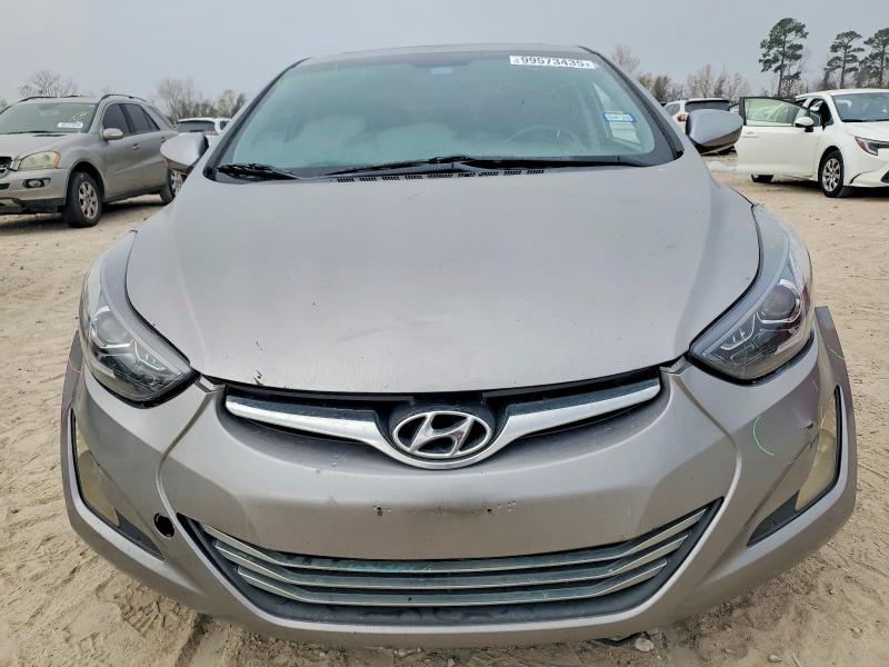 Фото 5 - HYUNDAI ELANTRA