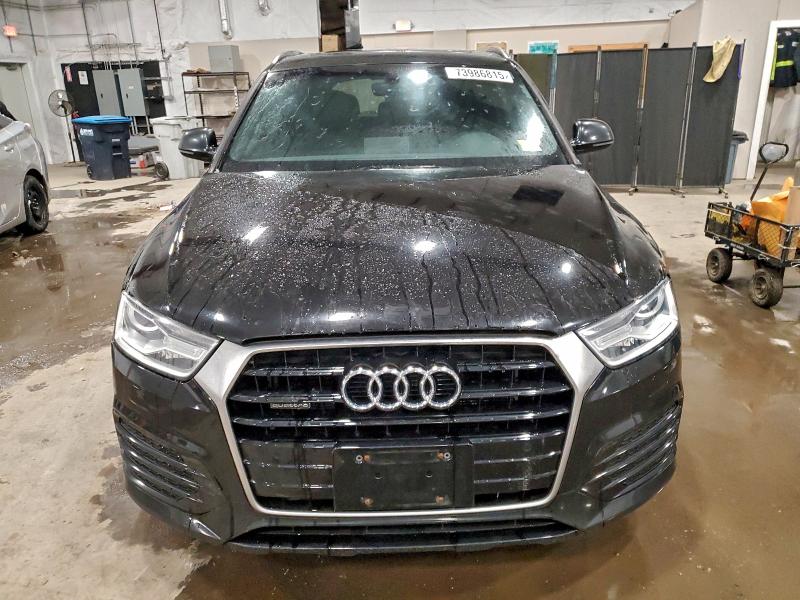 Фото 5 - AUDI Q3