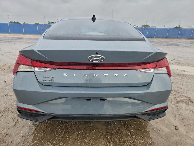 Фото 6 - HYUNDAI ELANTRA