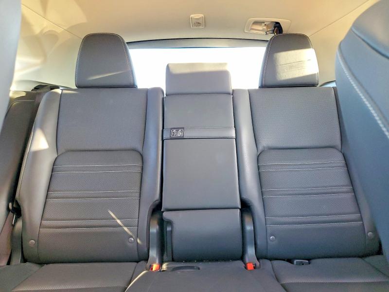 Фото 9 - LEXUS NX