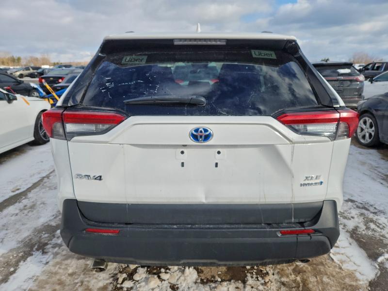 Фото 6 - TOYOTA RAV4