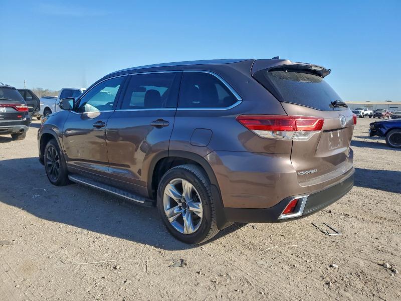 Фото 2 - TOYOTA HIGHLANDER