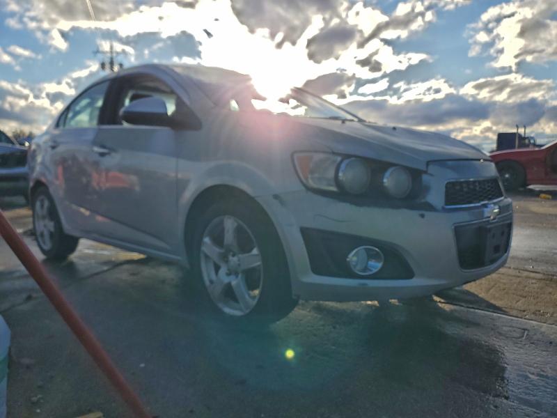 Фото 4 - CHEVROLET SONIC