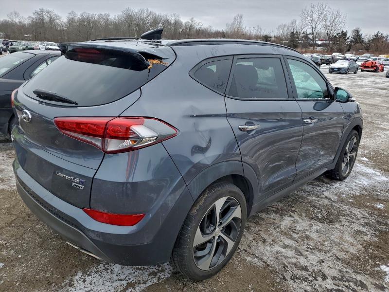 Фото 3 - HYUNDAI TUCSON