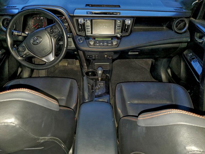 Фото 8 - TOYOTA RAV4