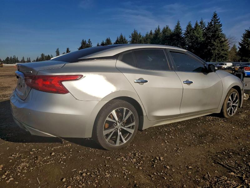 Фото 3 - NISSAN MAXIMA