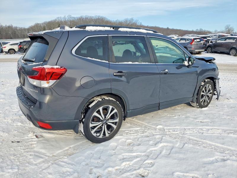 Фото 3 - SUBARU FORESTER