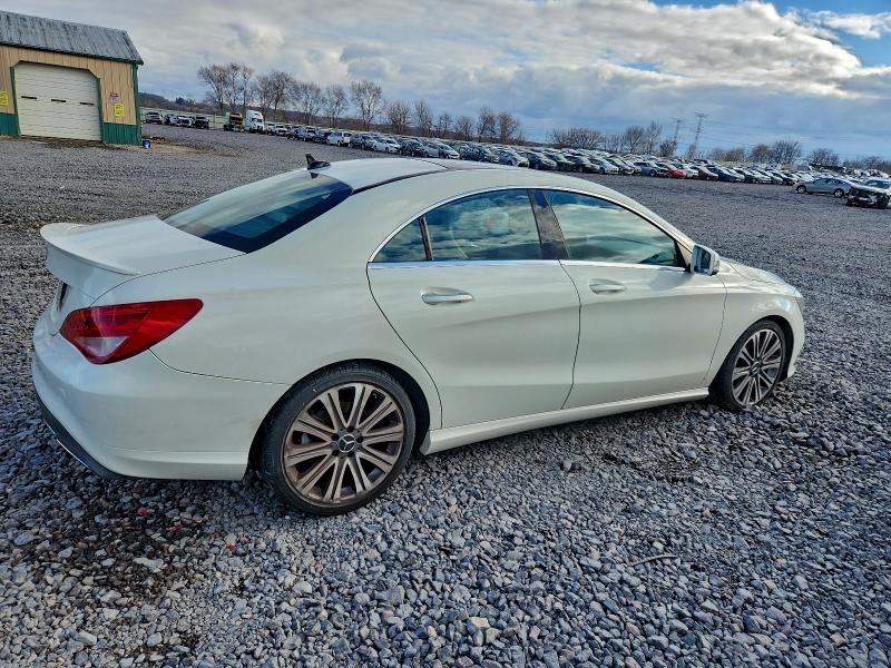 Фото 3 - MERCEDES-BENZ CLA-CLASS