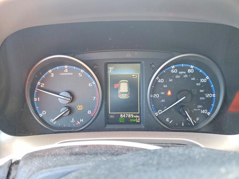 Фото 9 - TOYOTA RAV4