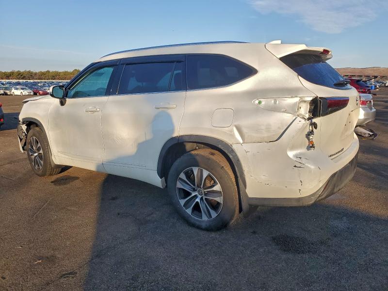 Фото 2 - TOYOTA HIGHLANDER