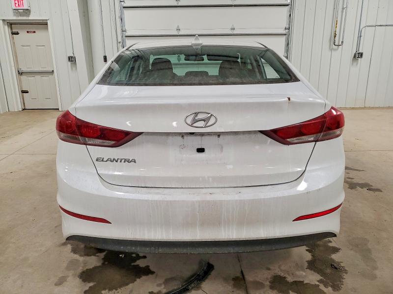 Фото 6 - HYUNDAI ELANTRA