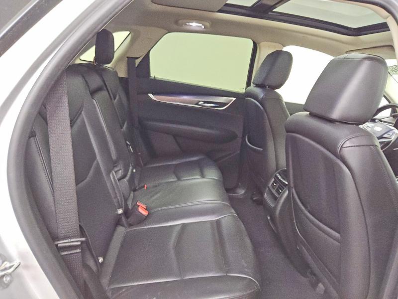 Фото 11 - CADILLAC XT5