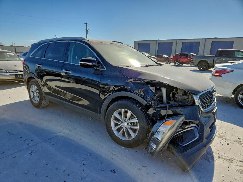 Фото 4 - KIA SORENTO