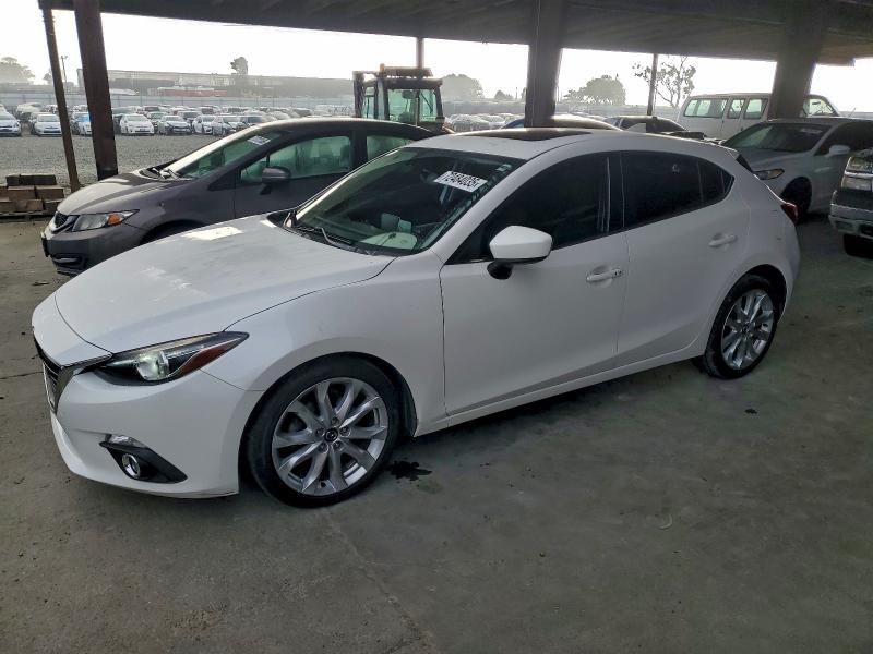 Фото 1 - MAZDA 3