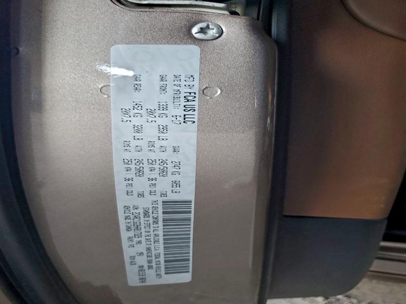 Фото 13 - CHRYSLER PACIFICA