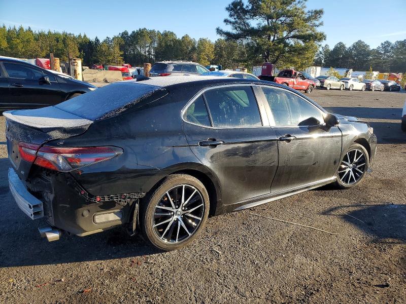 Фото 3 - TOYOTA CAMRY