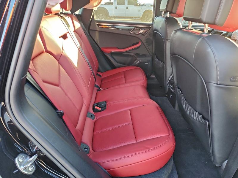 Фото 10 - PORSCHE MACAN