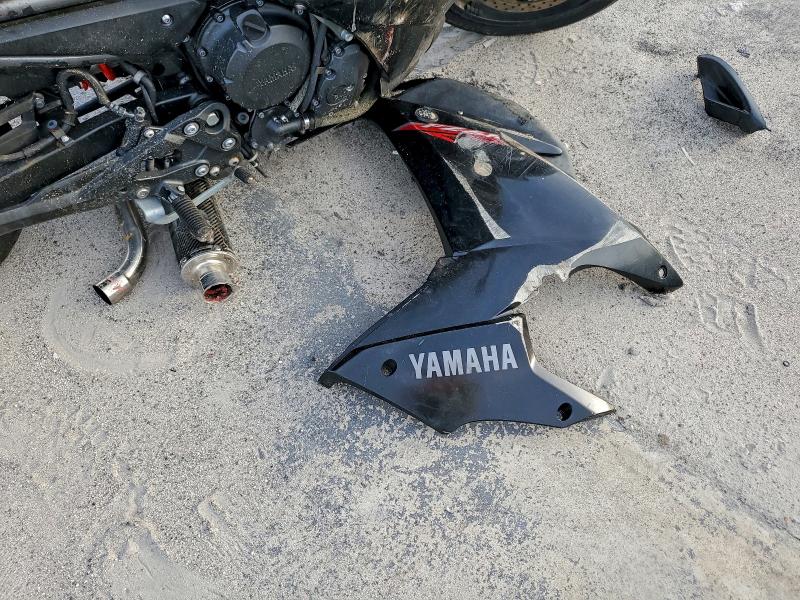 YAMAHA FZ600-800 2009