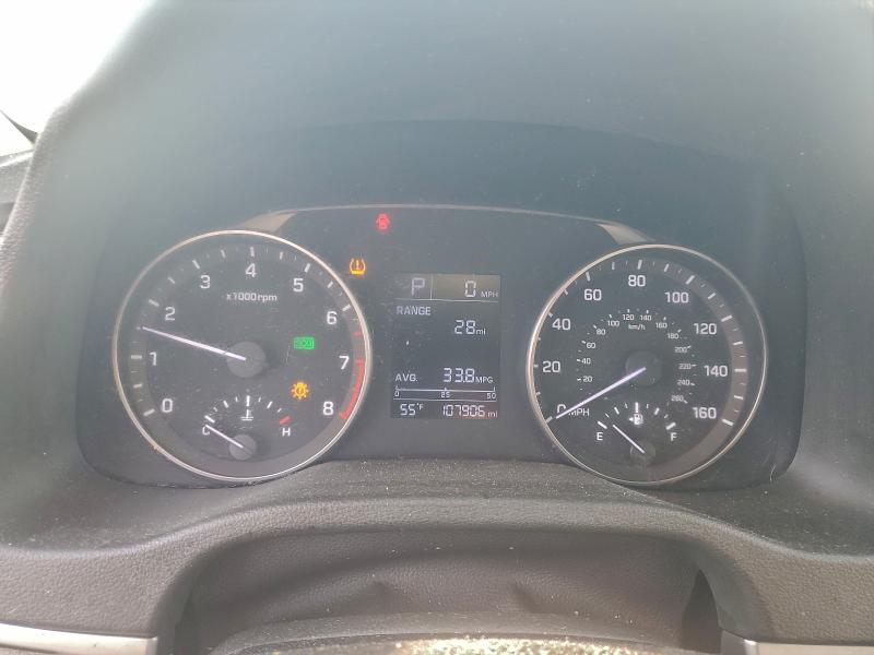 Фото 9 - HYUNDAI ELANTRA