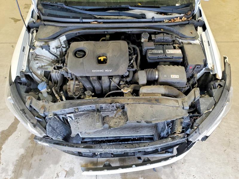 Фото 11 - HYUNDAI ELANTRA