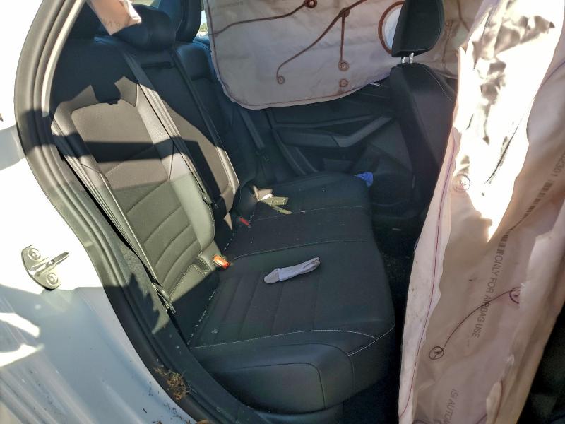 Фото 10 - VOLKSWAGEN JETTA