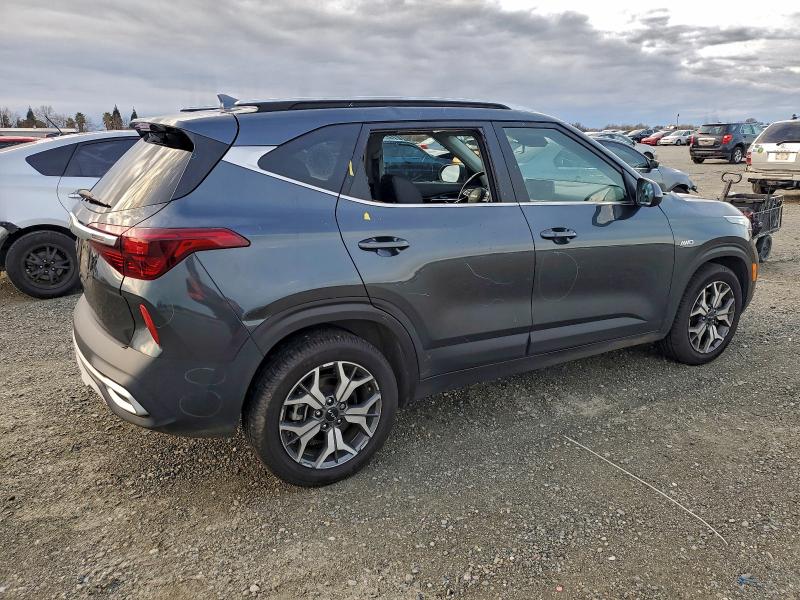 Фото 3 - KIA SELTOS