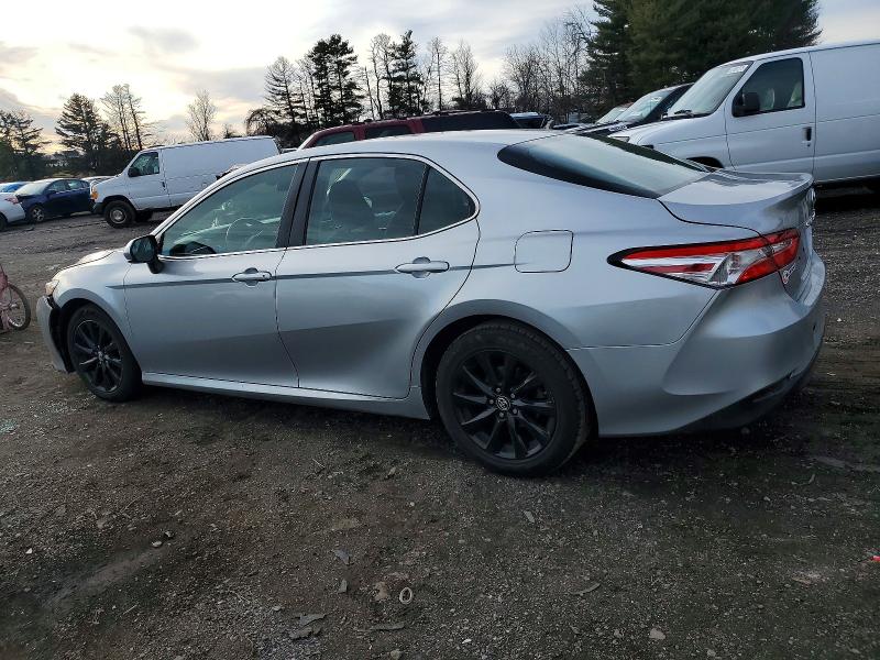 Фото 2 - TOYOTA CAMRY