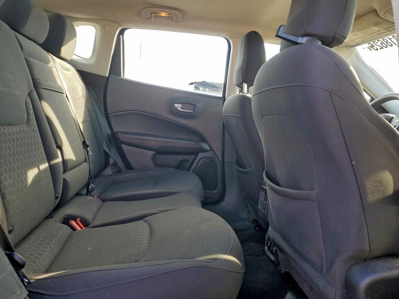 Фото 11 - JEEP COMPASS