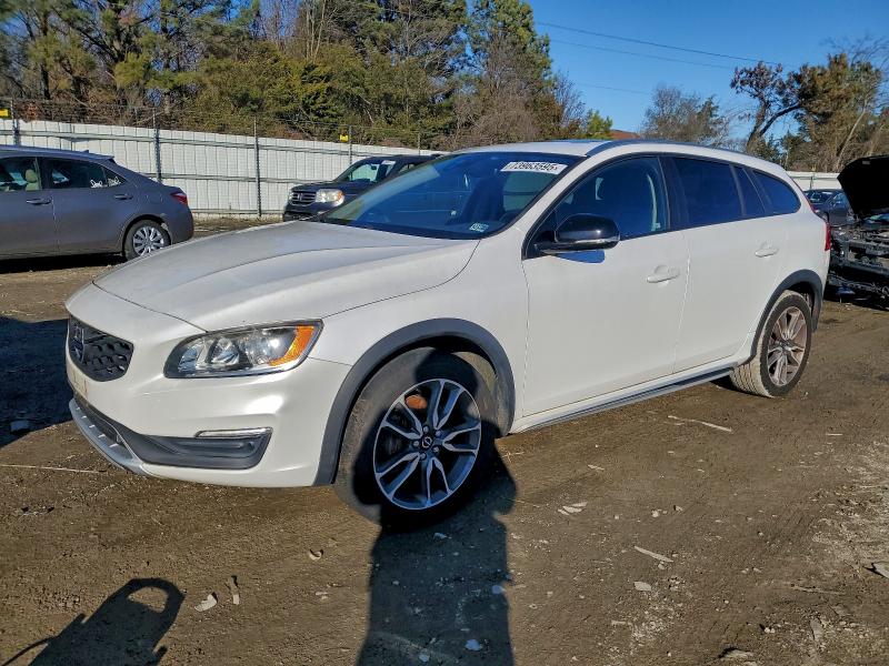 VOLVO V60 2015 VIN YV4612HK5F1001590