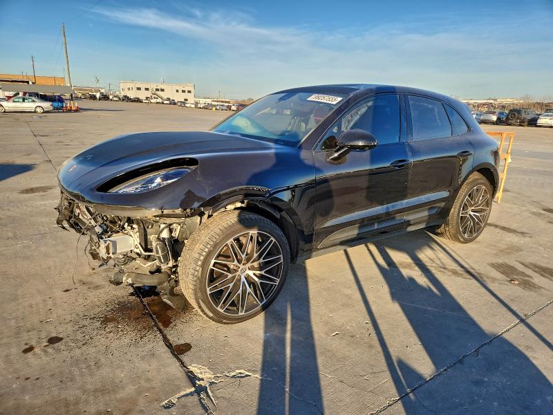 Фото 1 - PORSCHE MACAN