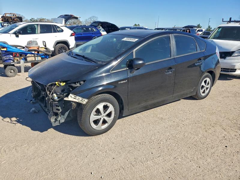 Фото 1 - TOYOTA PRIUS