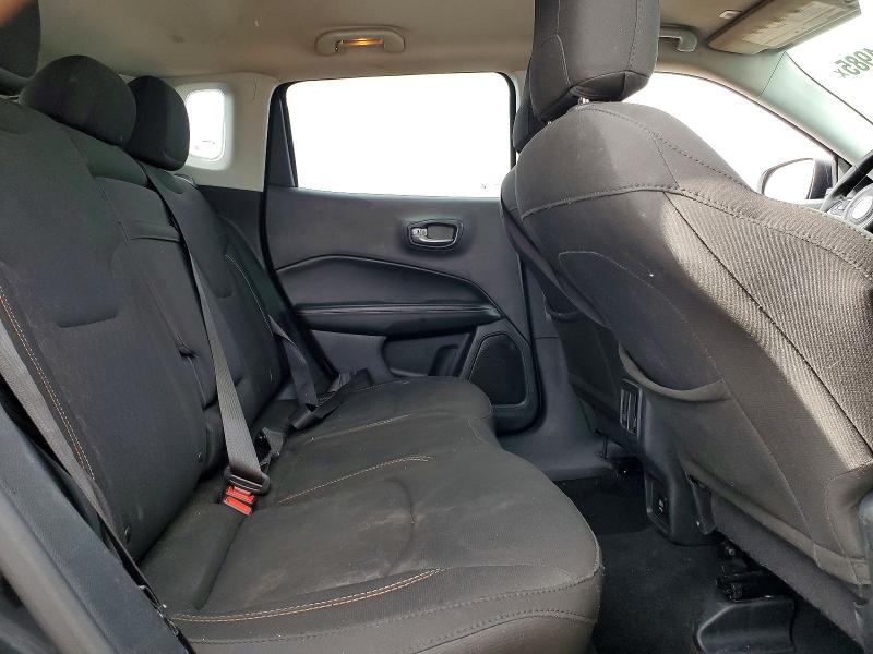 Фото 11 - JEEP COMPASS