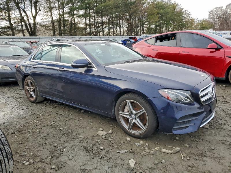 Фото 4 - MERCEDES-BENZ E-CLASS