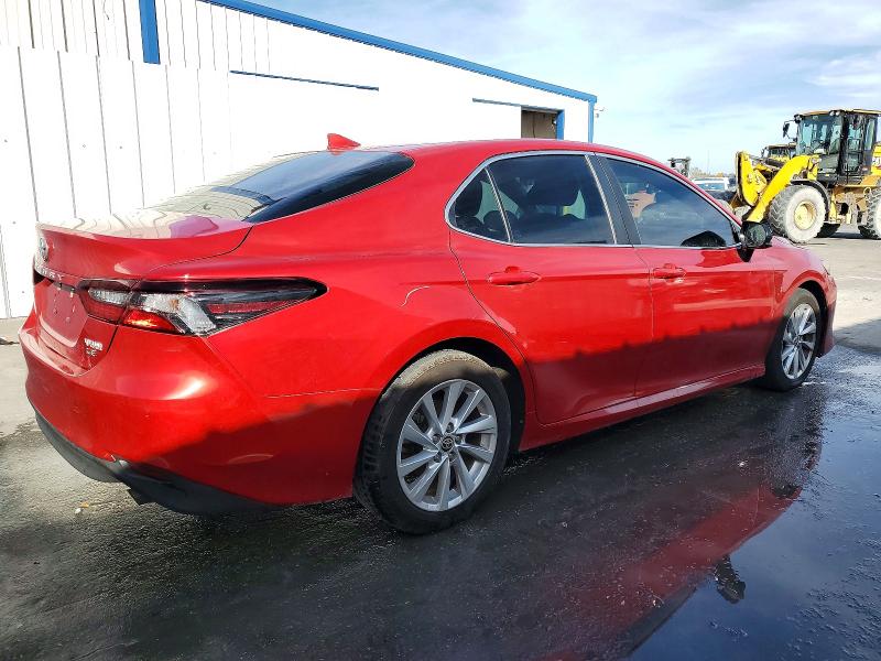 Фото 3 - TOYOTA CAMRY