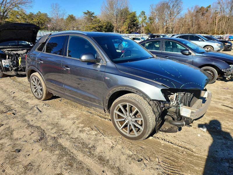 Фото 4 - AUDI Q3