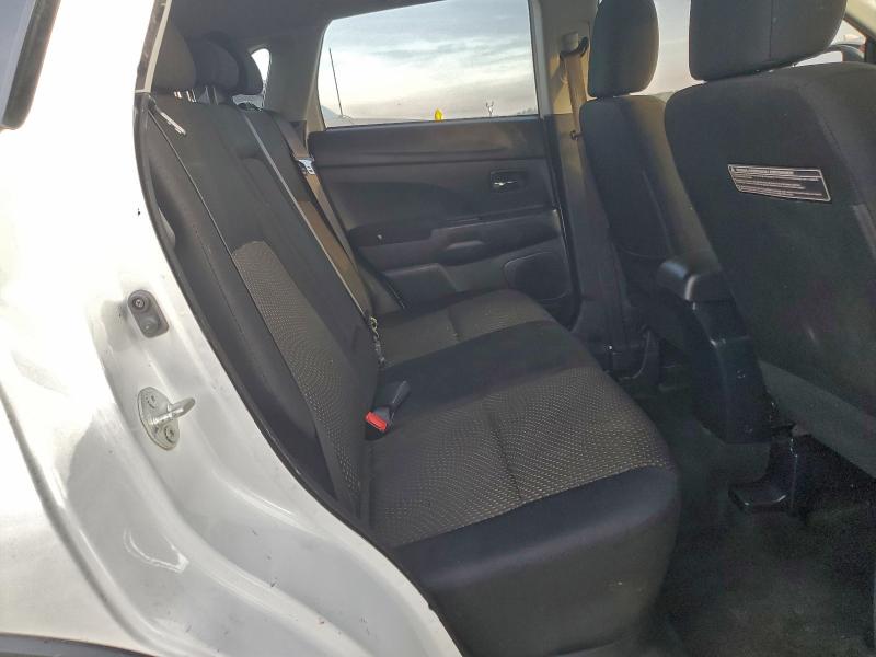 Фото 10 - MITSUBISHI OUTLANDER