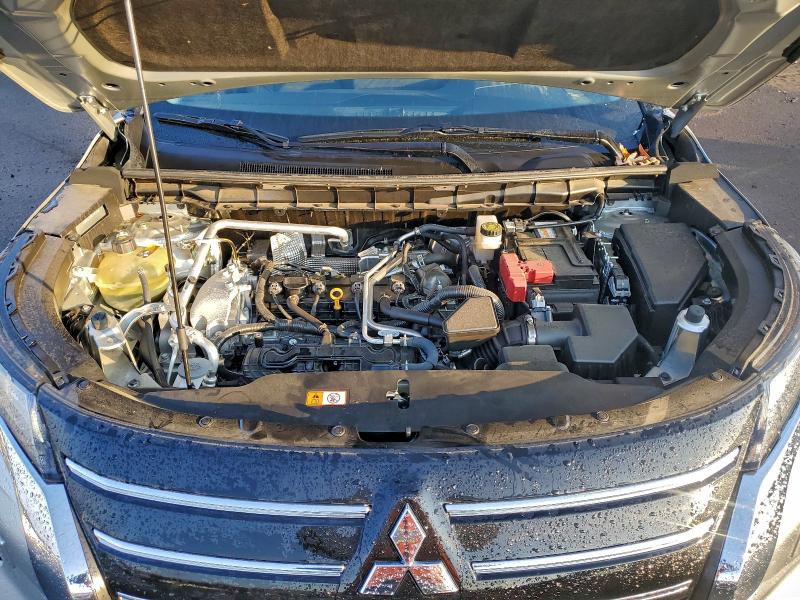 Фото 12 - MITSUBISHI OUTLANDER