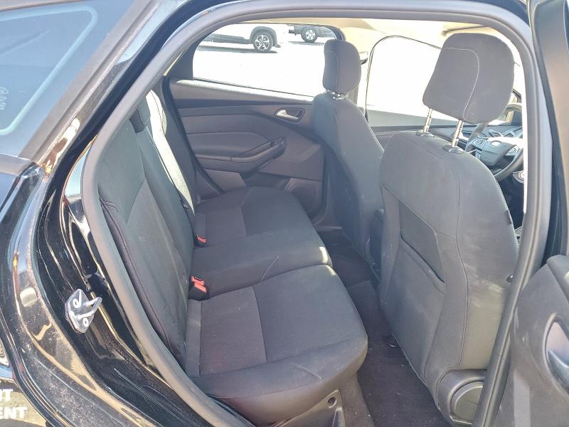 Фото 10 - FORD FOCUS