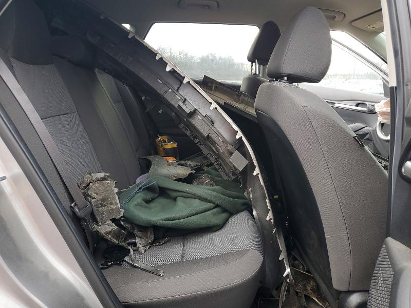 Фото 11 - KIA SELTOS