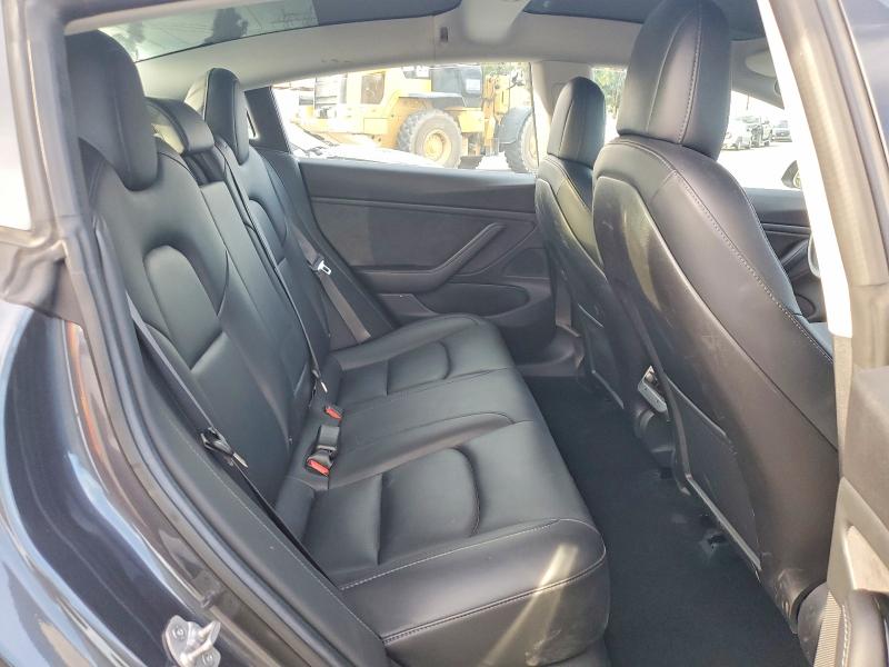 Фото 10 - TESLA MODEL 3