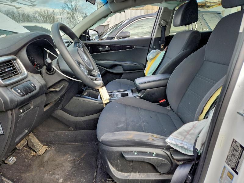 Фото 7 - KIA SORENTO