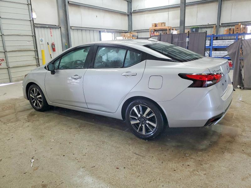 Фото 2 - NISSAN VERSA