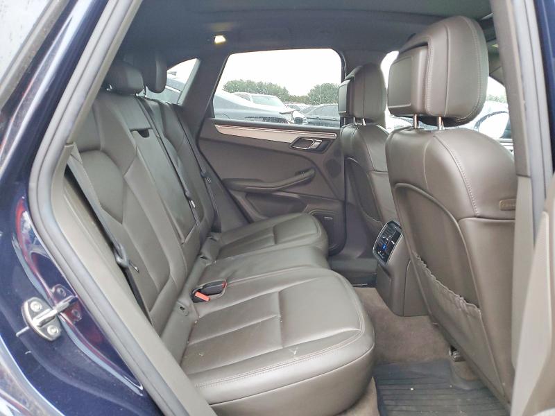 Фото 10 - PORSCHE MACAN