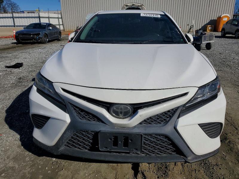 Фото 5 - TOYOTA CAMRY