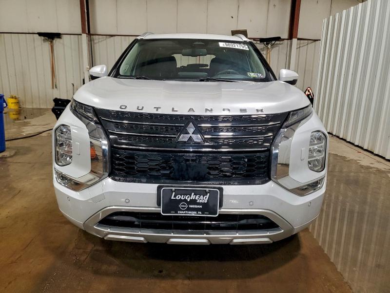 Фото 5 - MITSUBISHI OUTLANDER