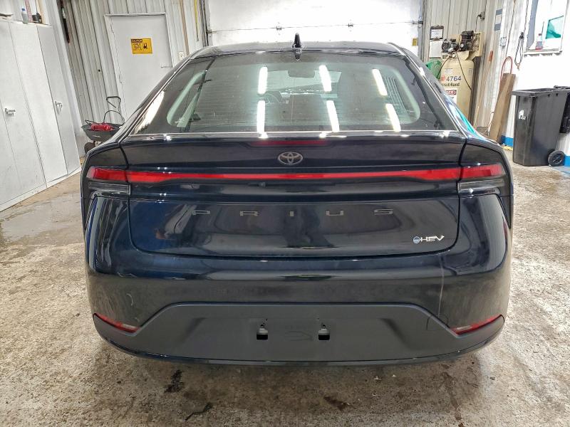 Фото 6 - TOYOTA PRIUS