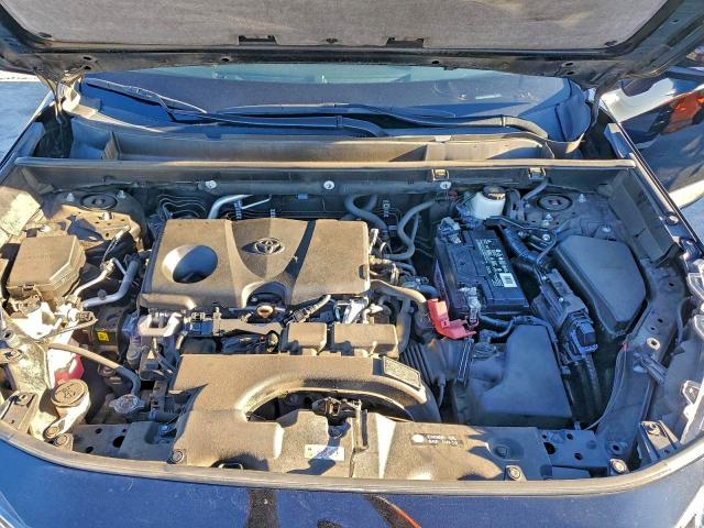 Фото 12 - TOYOTA RAV4